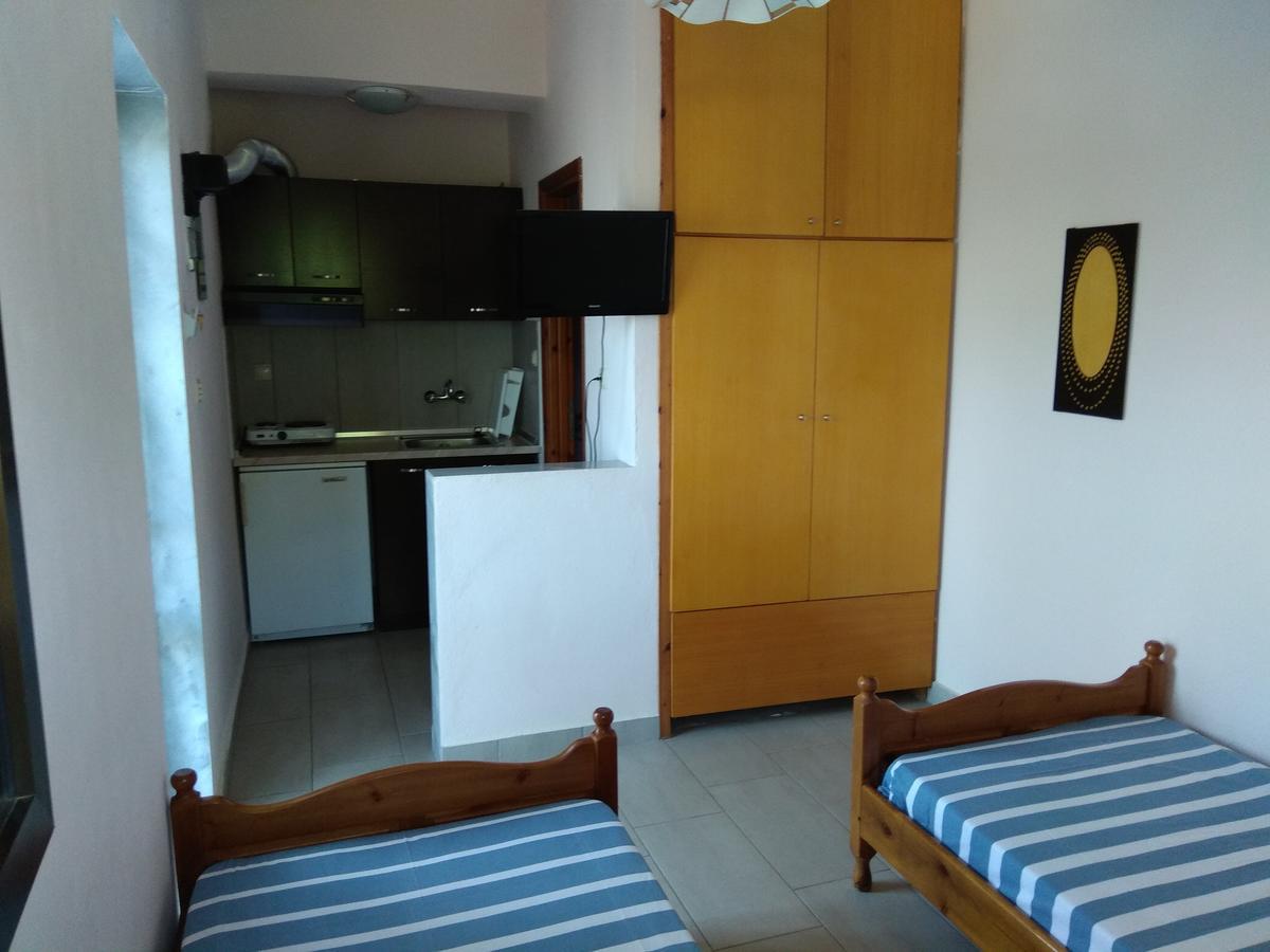 Trantas Rooms Paralía Skotínis Eksteriør bilde